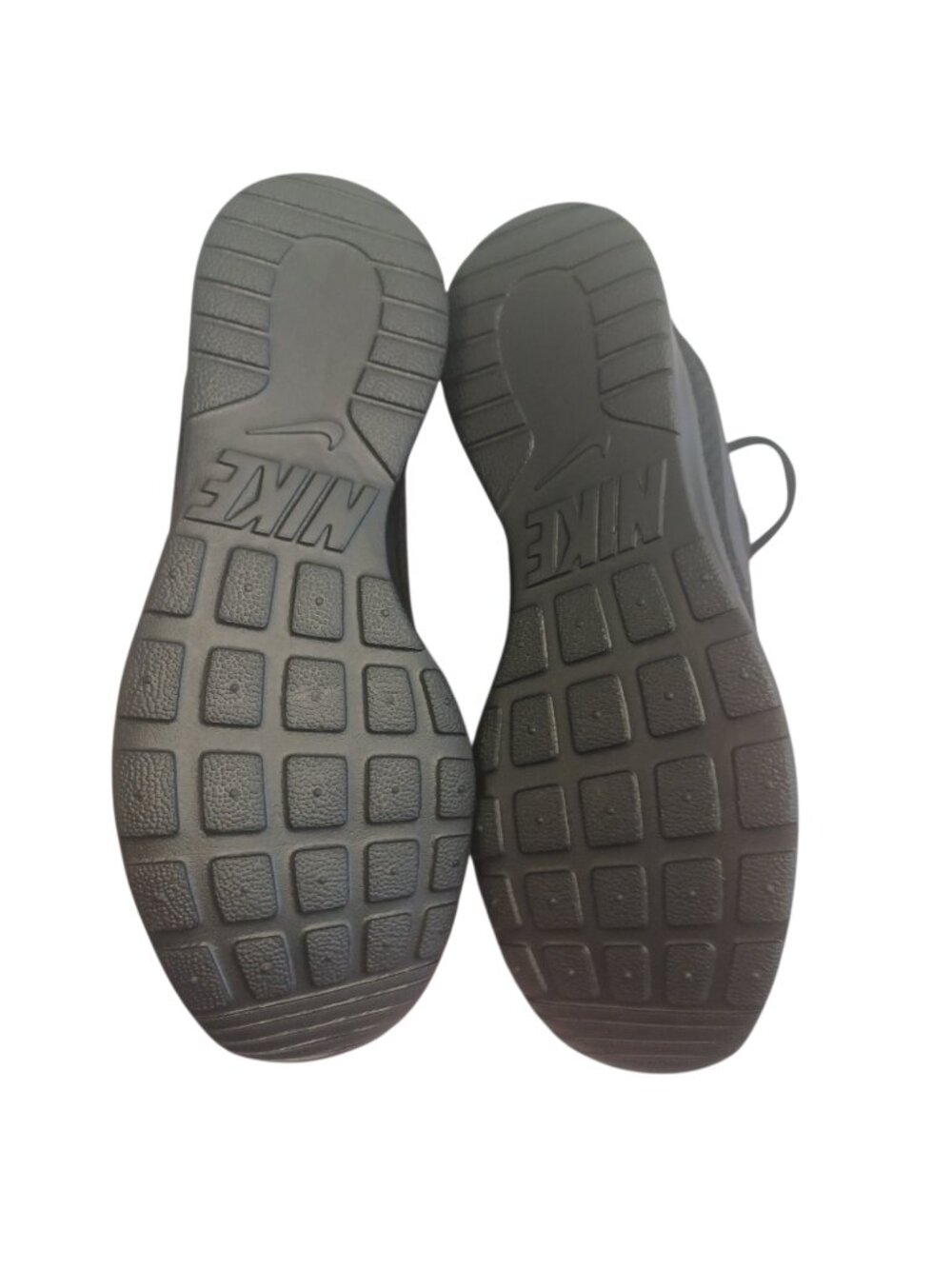 Nike Tanjun Black  Lightweight Mesh Athletic Sneakers Size 9 NWOB - Picture 8 of 10